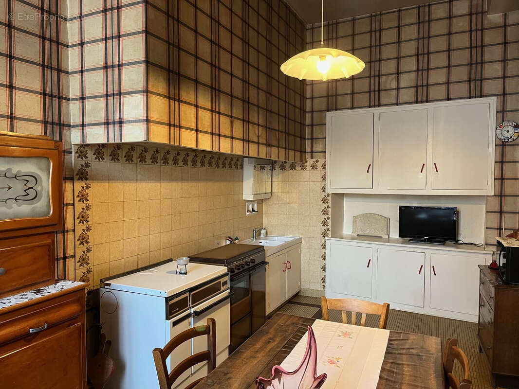 Maison à COUSSAC-BONNEVAL