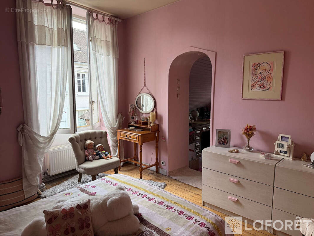 Maison à BOURRON-MARLOTTE