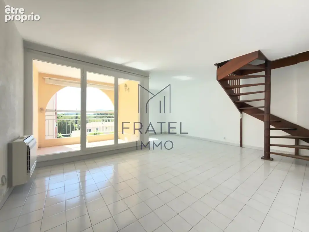 Appartement T4 en duplex avec terrasses - photo 8
