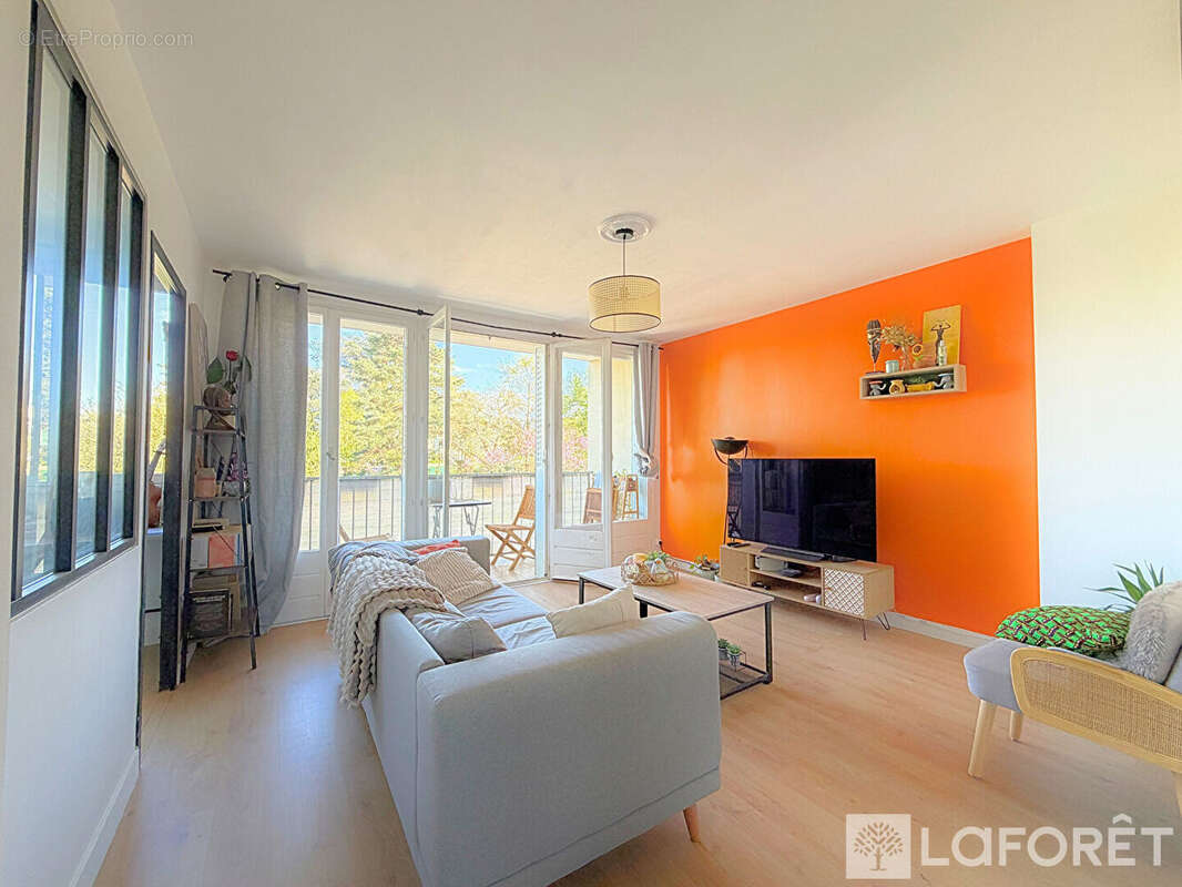 Appartement à OULLINS