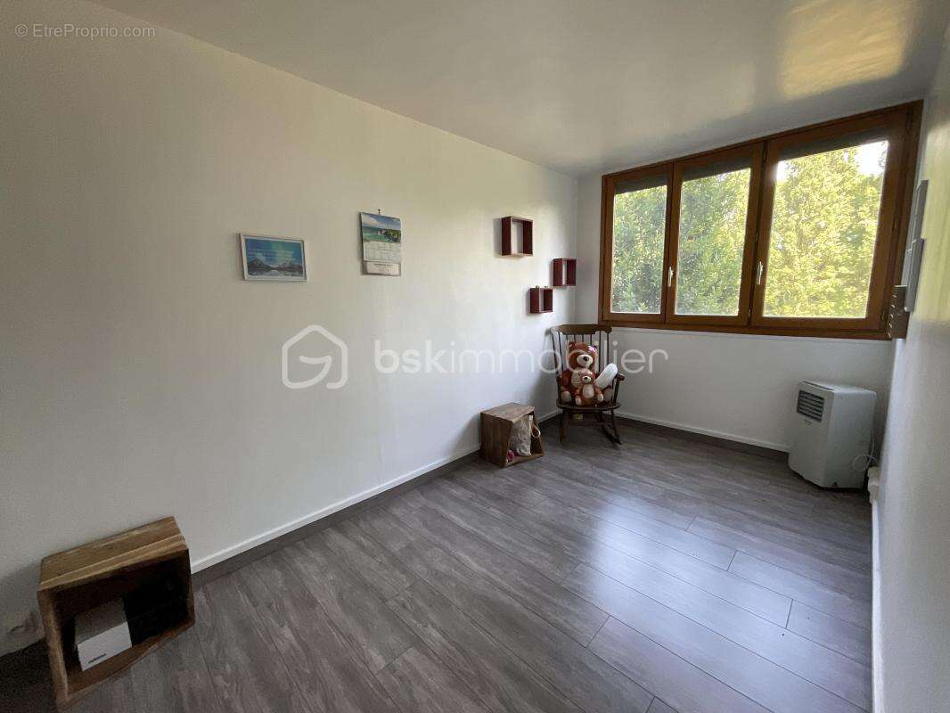 Beau duplex de 62 m² à 12 min à pied du rer b la croix-de-berny (limite antony) - photo 17