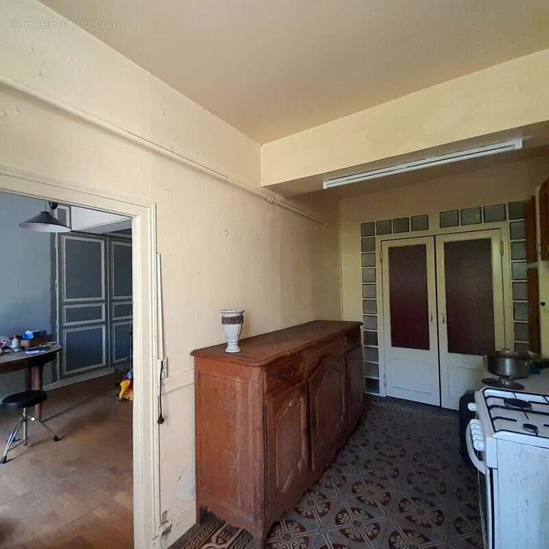 Maison à VILLENEUVE-SUR-YONNE