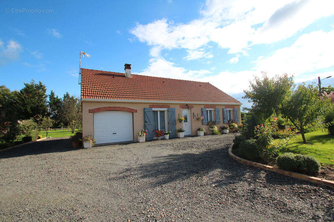 Maison à SAINT-HILAIRE-FONTAINE
