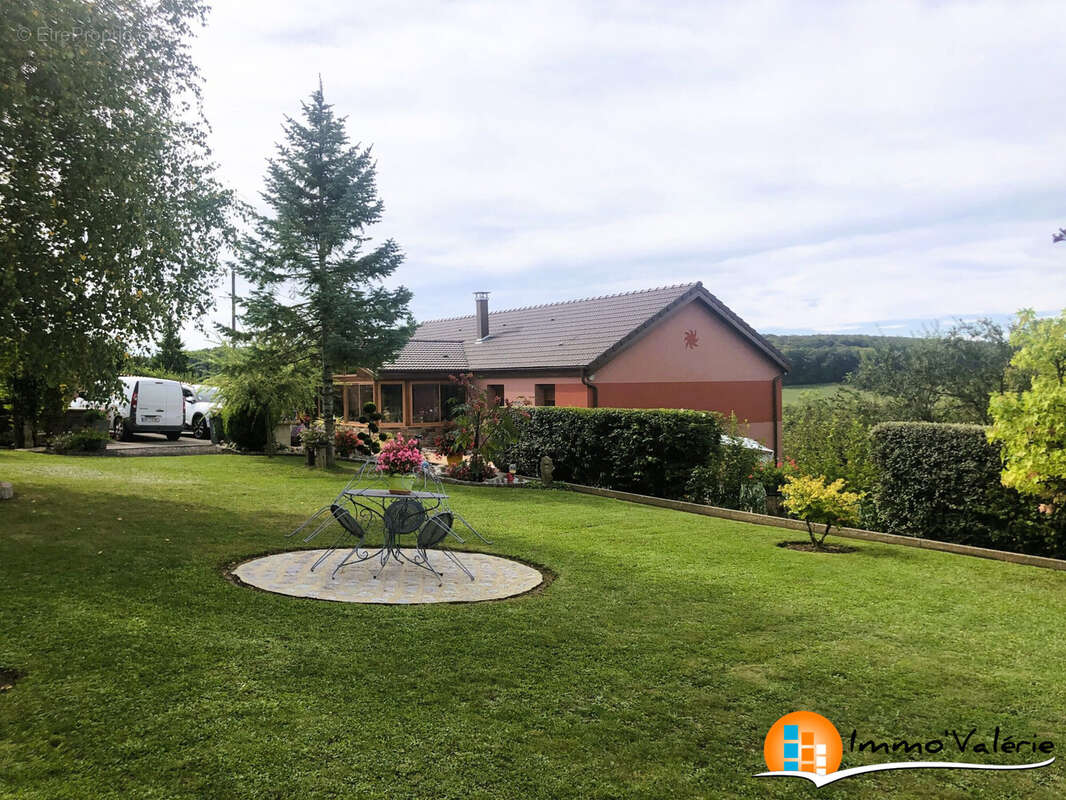 Maison à FAUCONCOURT