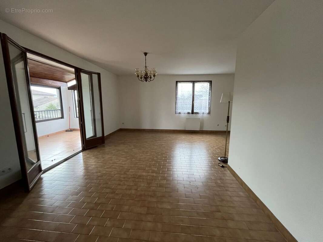 Maison à SAINT-MARCEL-LES-VALENCE