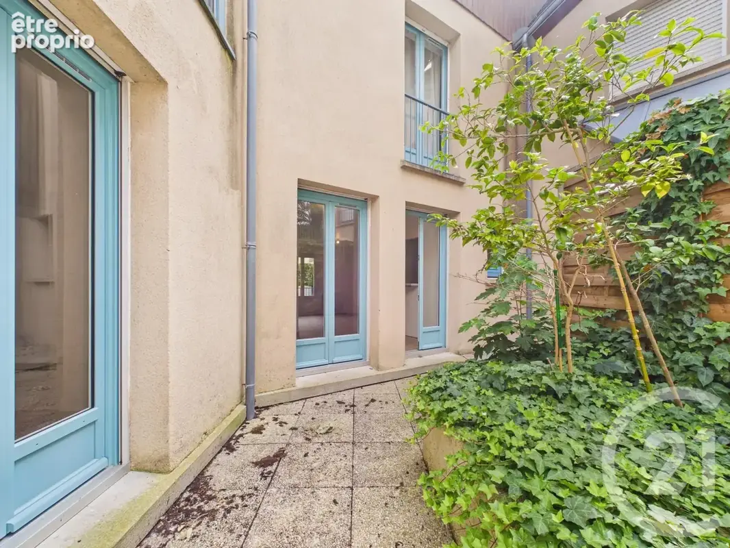 Appartement 5 pièces 82 m² à vendre à Chartres (28000) - photo 2