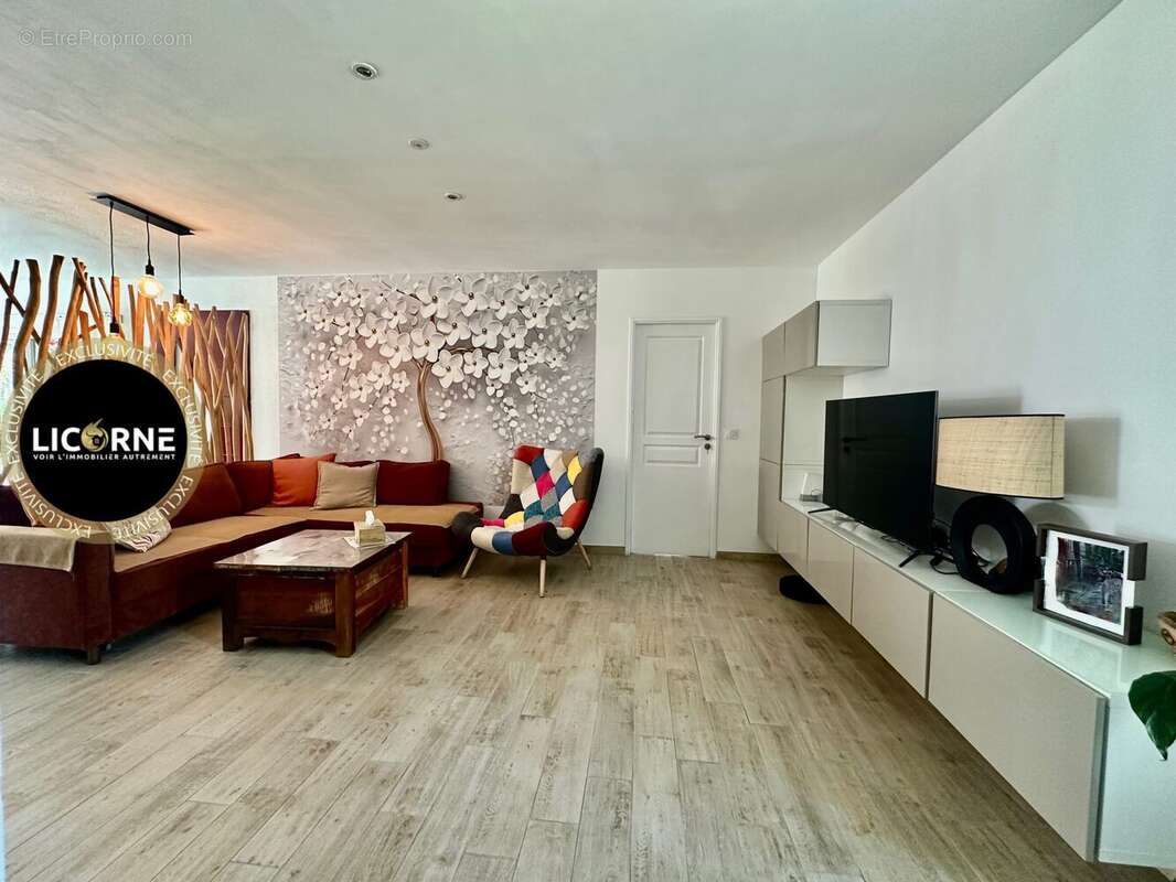 Maison 130 m² à Le Puy-Sainte-Reparade  - photo 5