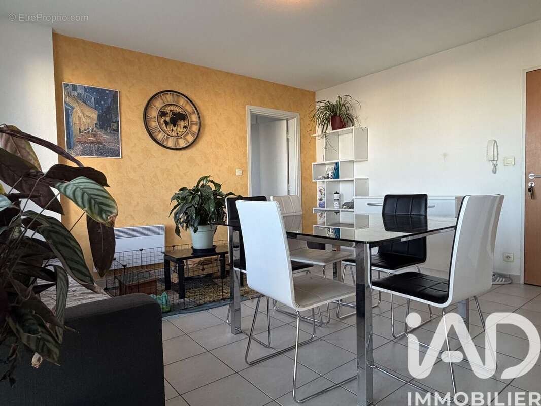 Photo 2 - Appartement à LUC-LA-PRIMAUBE