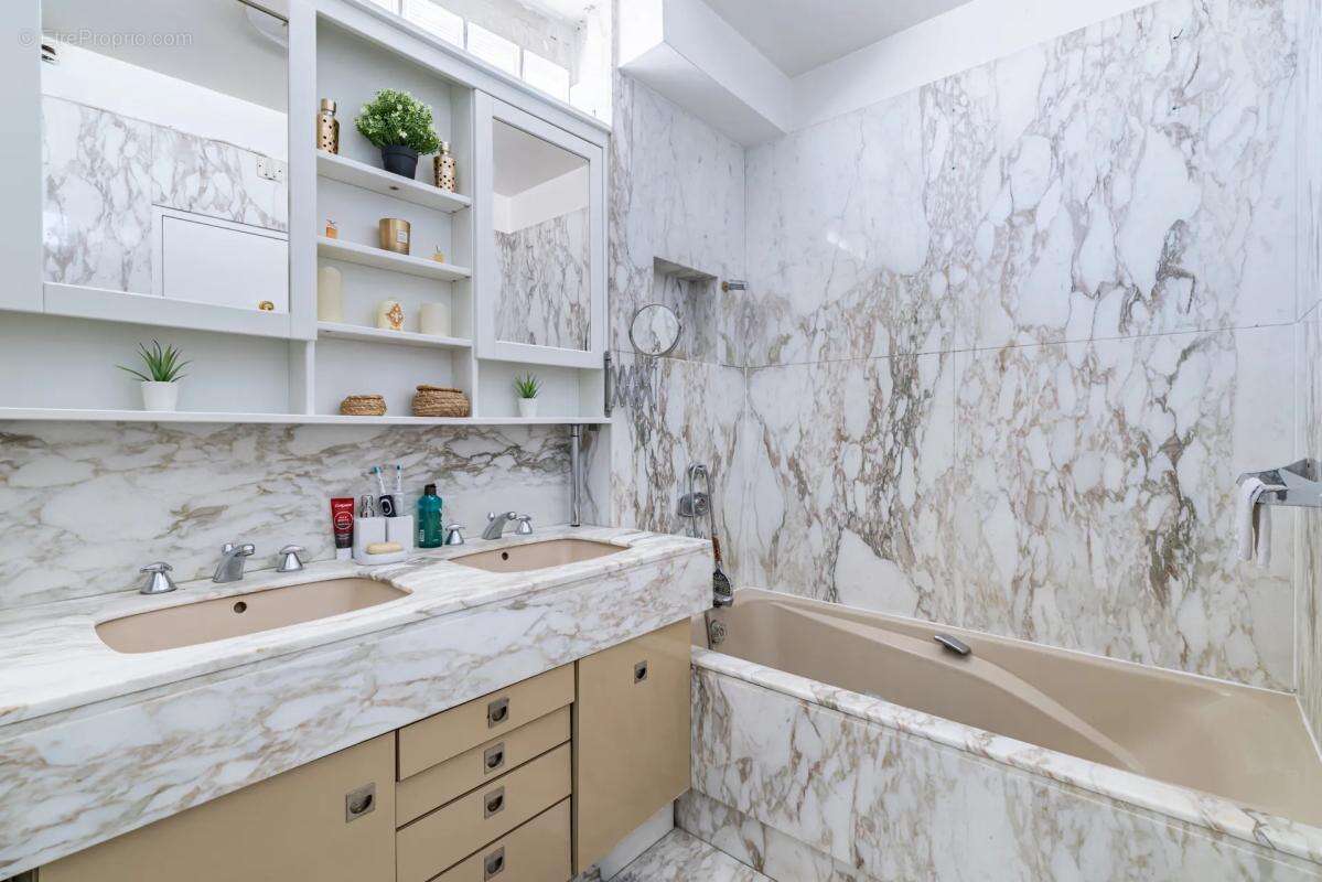 Appartement à AUBERVILLIERS