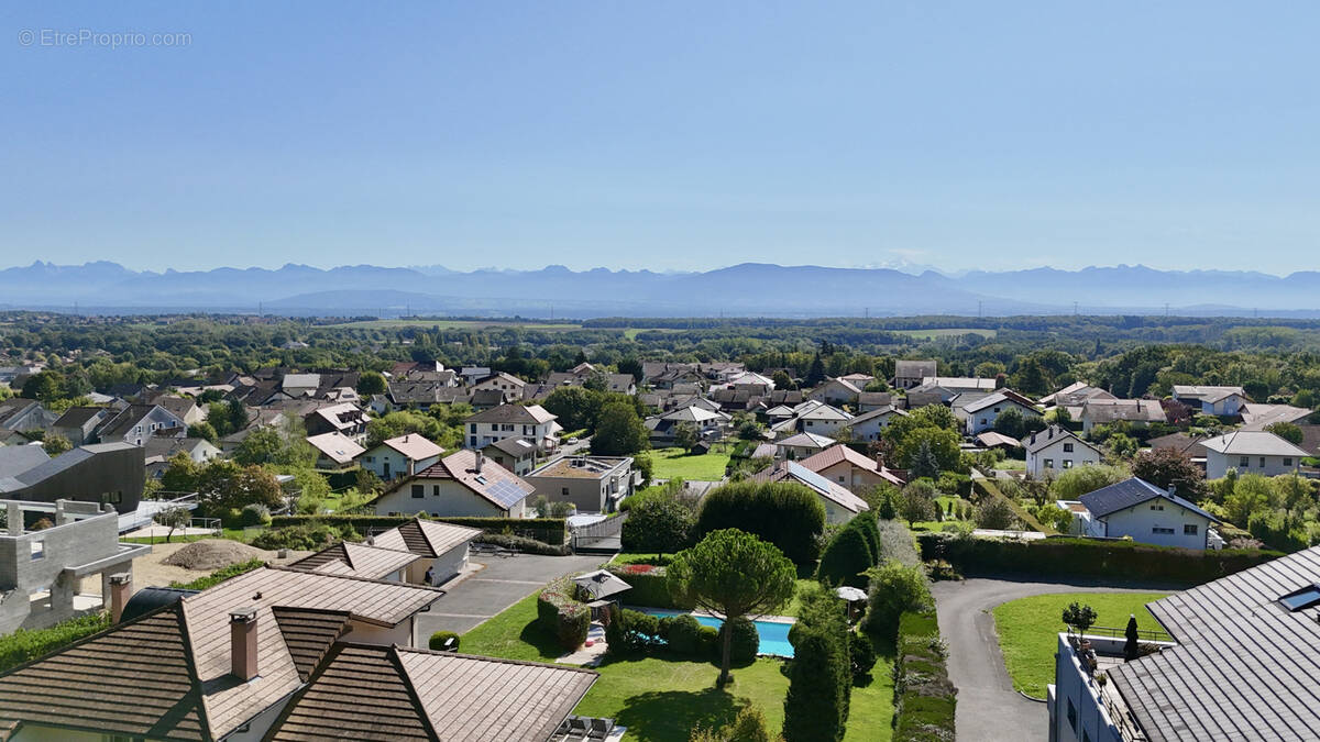 Maison à DIVONNE-LES-BAINS