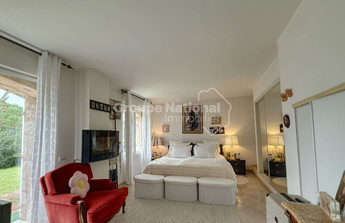 Maison indépendante/4P/Auribeau s/Siagne 186M² sur un terrain de 1515M². - photo 11