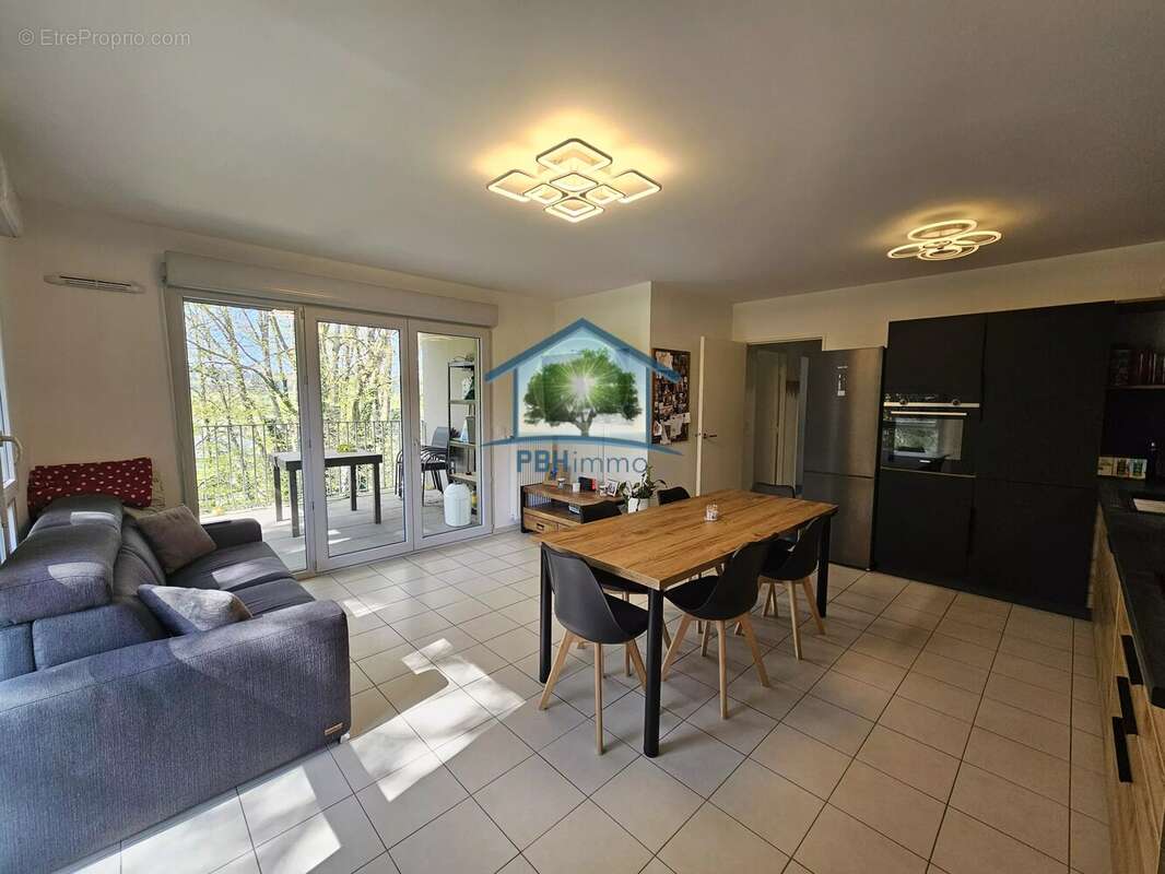 Appartement à SEREZIN-DU-RHONE