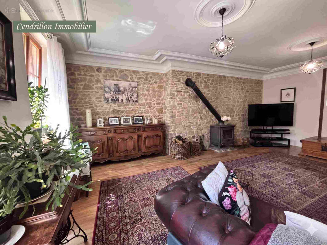 Maison à SAINT-DIZIER-LEYRENNE