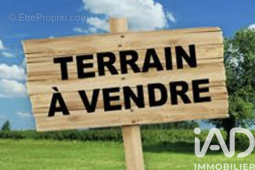 Photo 1 - Terrain à JUZIERS