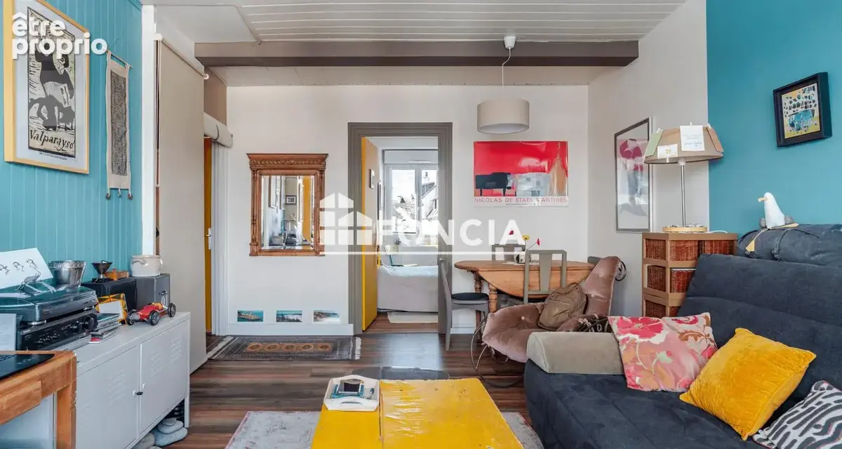 Concarneau - Au Centre-Ville - A Vendre Appartement T3 traversant - Stationnement aisé - Cave - photo 2