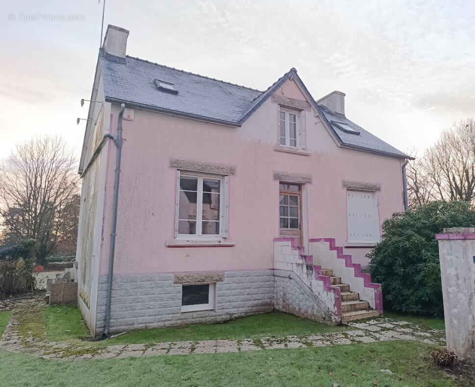 Maison à LANDELEAU