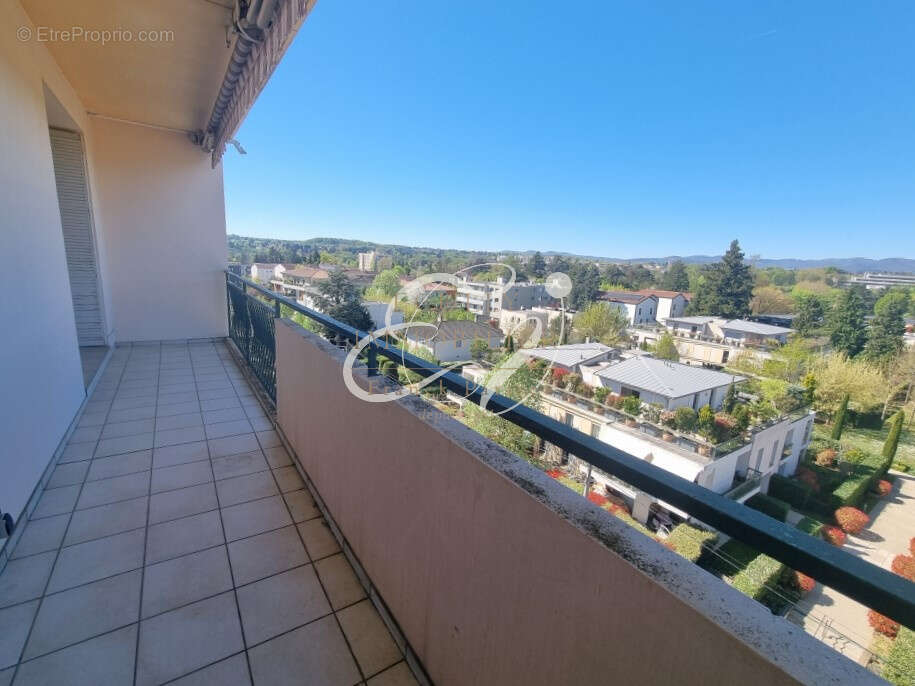 Appartement à TASSIN-LA-DEMI-LUNE