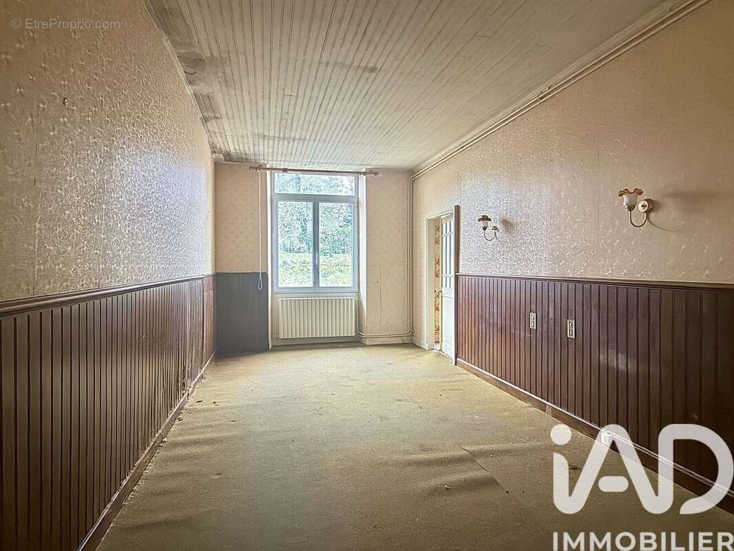 Maison 203 m² à Le Lindois  - photo 6