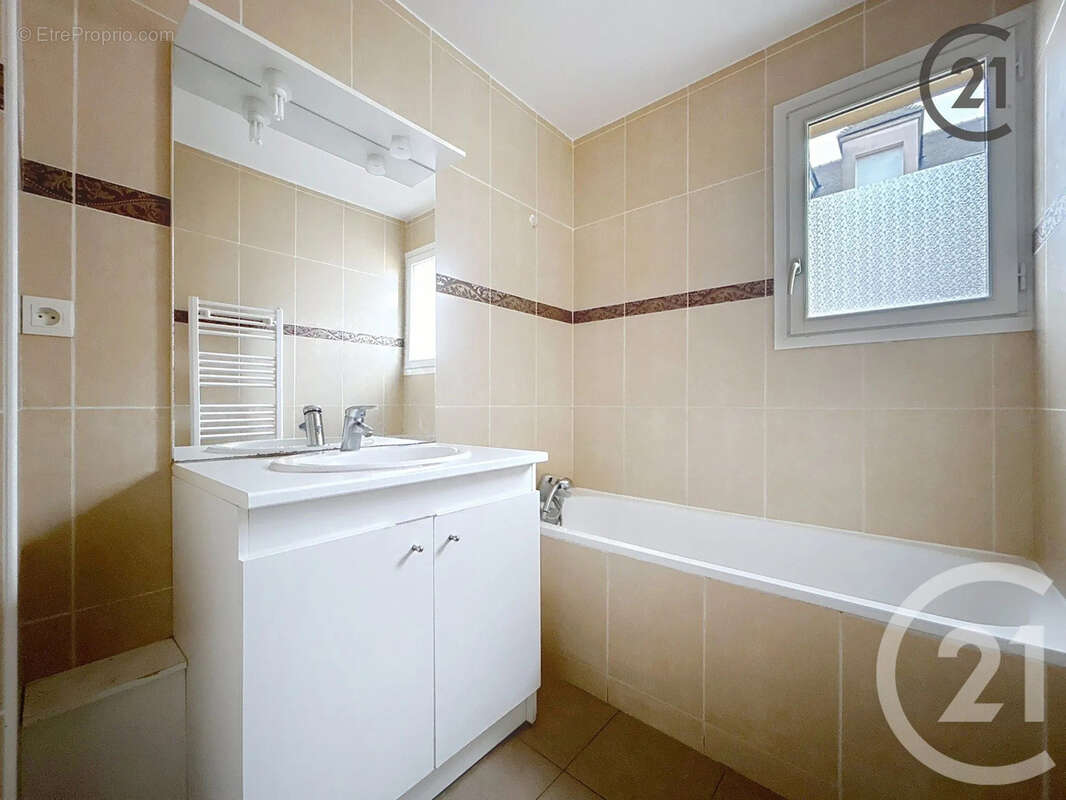 Maison à MONTEREAU-FAULT-YONNE