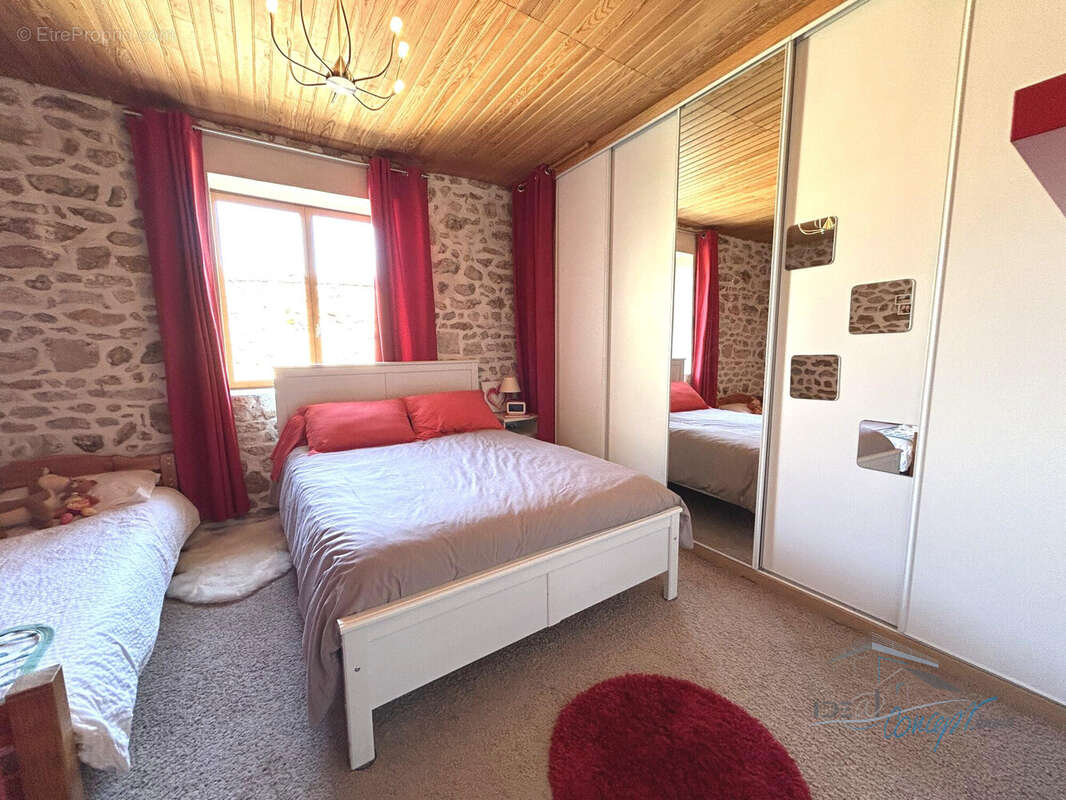 Maison à BOURAY-SUR-JUINE