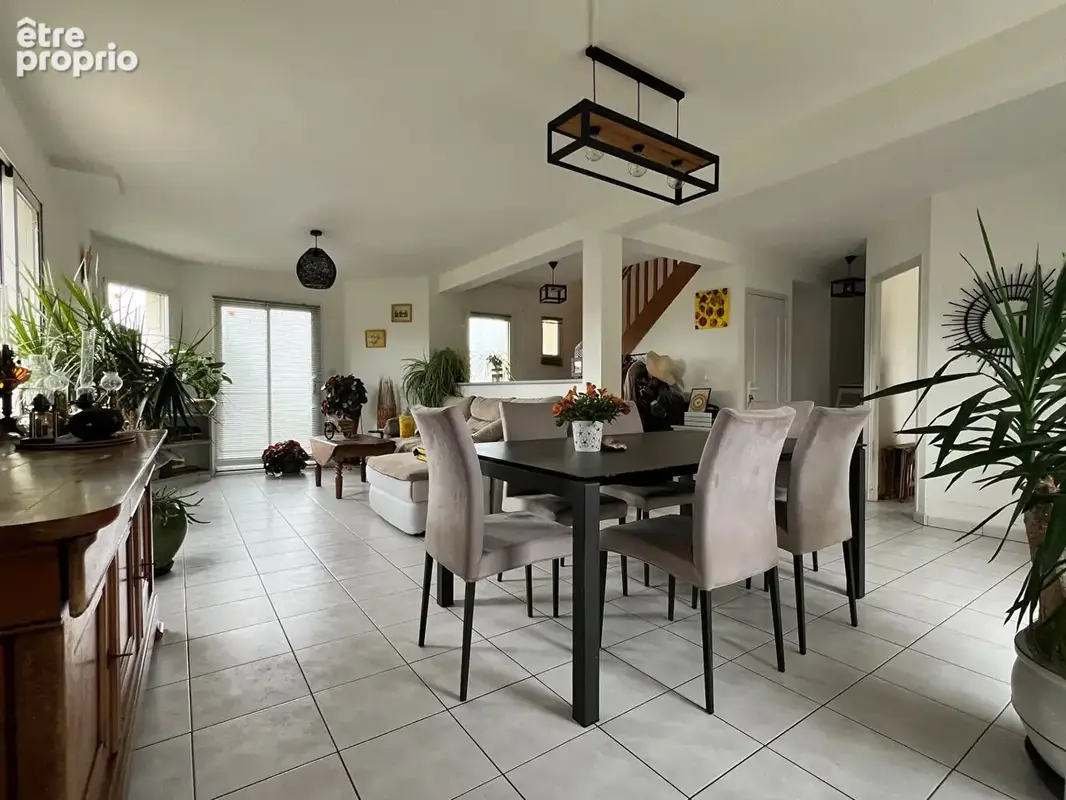 Maison chambre en rdc, double garage, jardin - photo 2