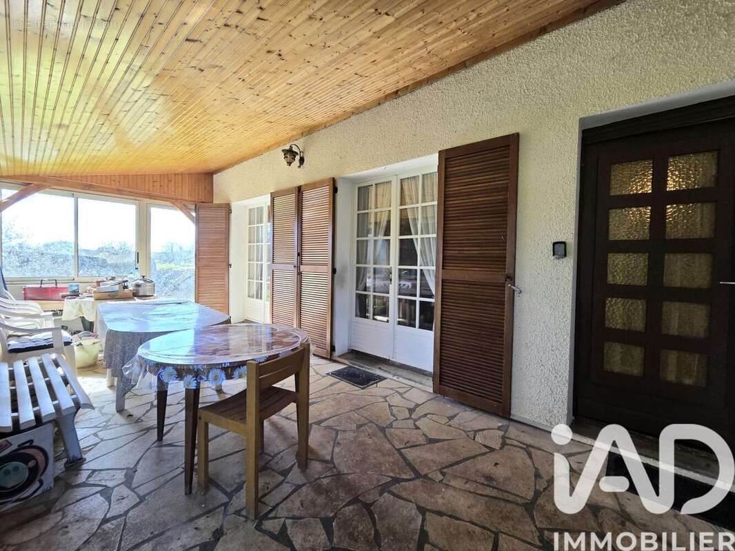 Photo 2 - Maison à NAINTRE