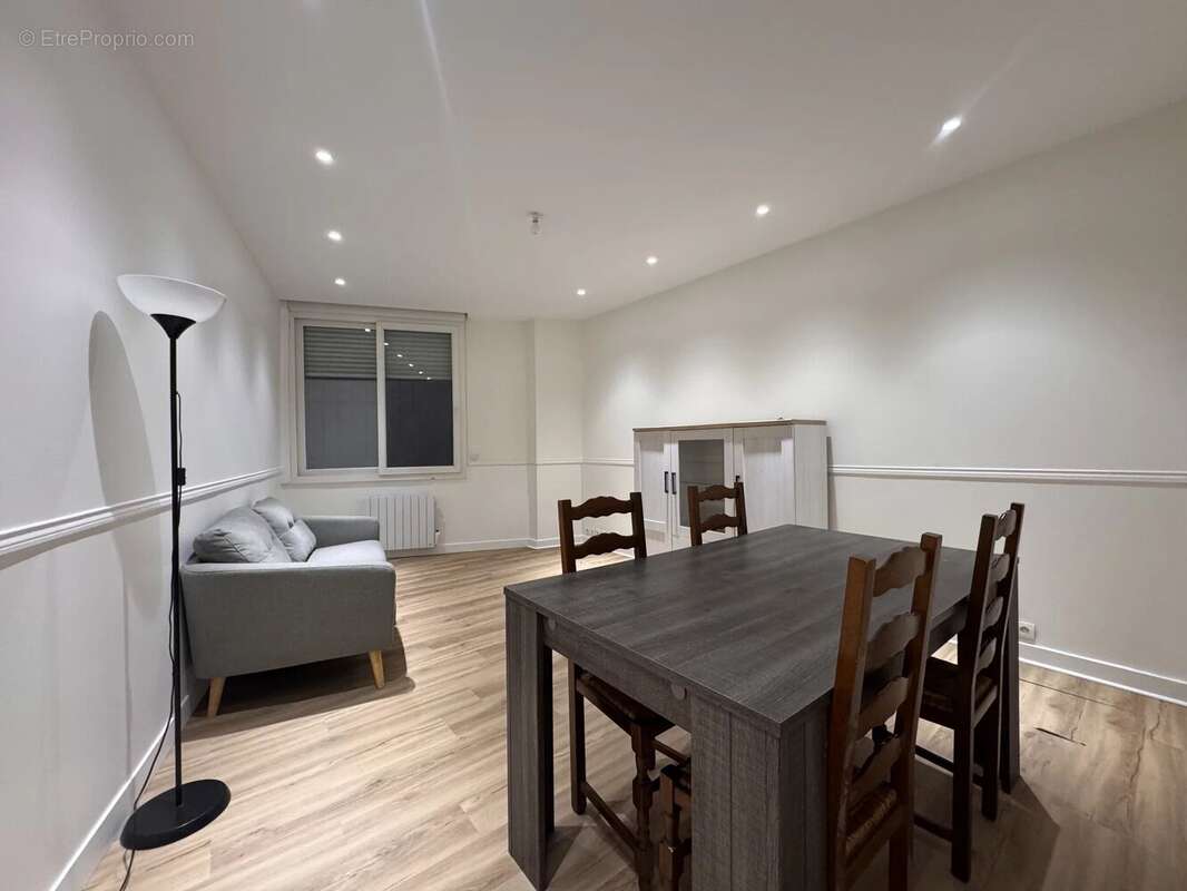 Appartement à IVRY-SUR-SEINE