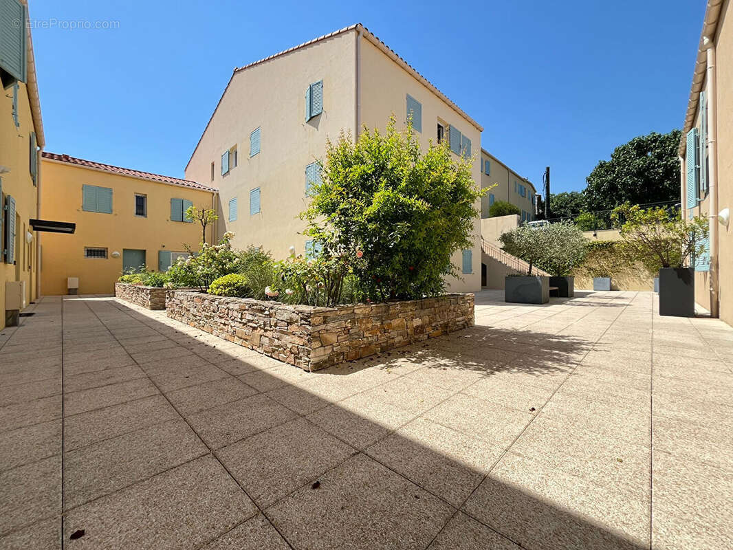 Appartement à LA COLLE-SUR-LOUP