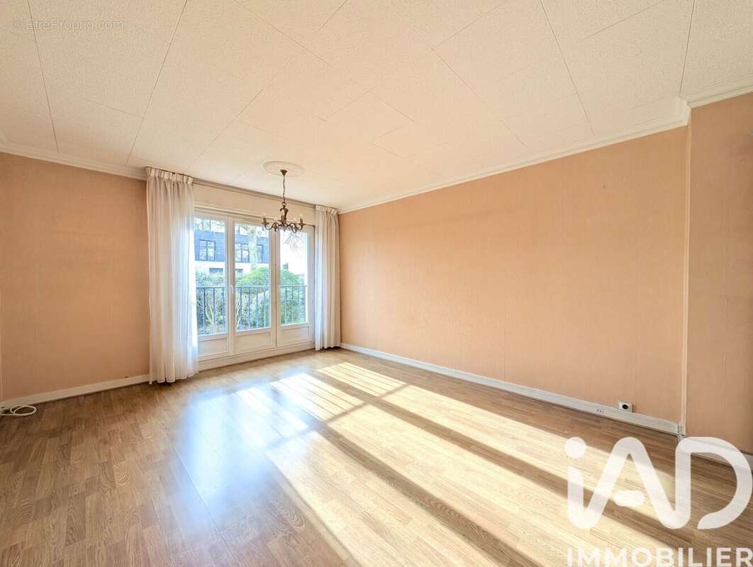 Photo 2 - Appartement à SAINT-MAUR-DES-FOSSES