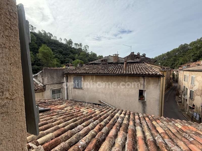 Maison à ENTRECASTEAUX