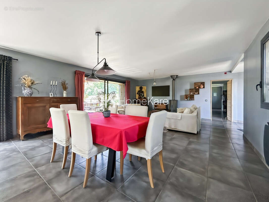 Maison 130 m² à Saint-Lys  - photo 5