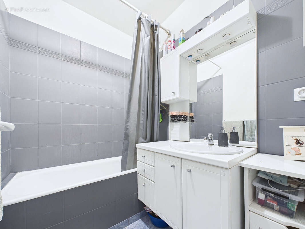 Appartement à QUINCY-SOUS-SENART