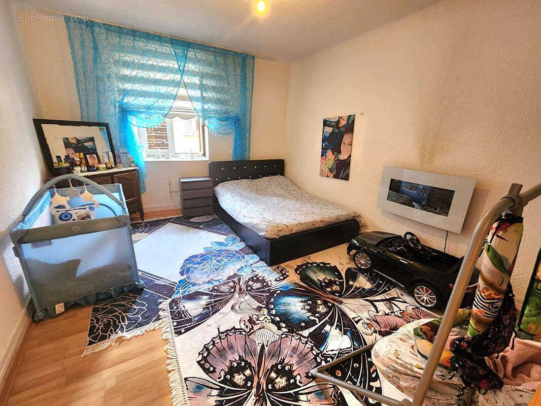 Appartement à LE PEAGE-DE-ROUSSILLON