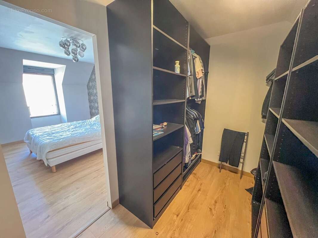 Maison à LE MESNIL-SAINT-DENIS