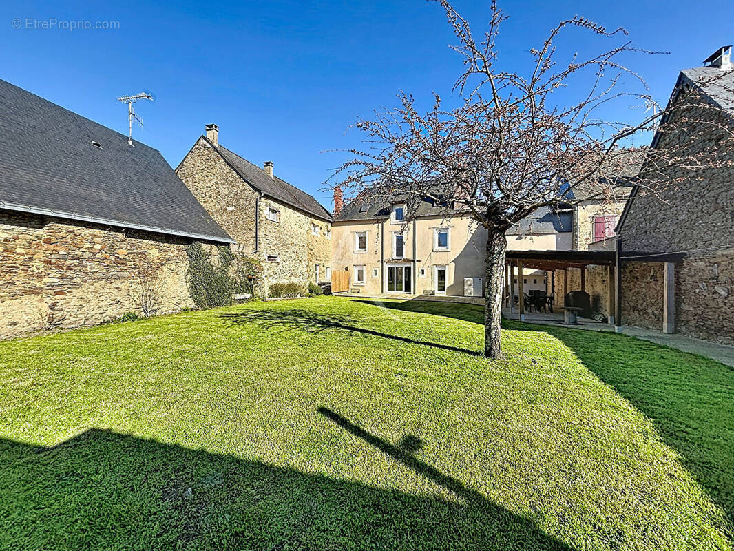 Maison à CHATEAU-GONTIER