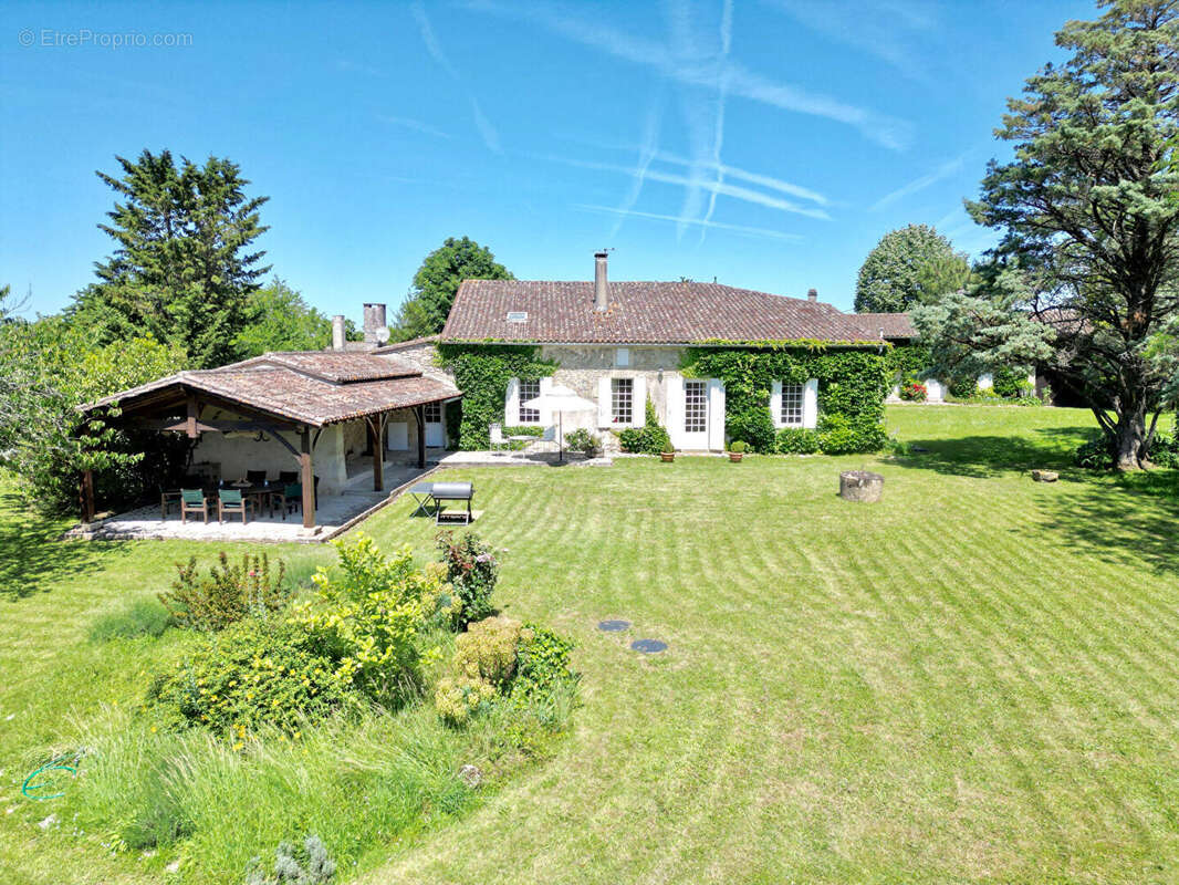 Maison à CASTILLON-LA-BATAILLE