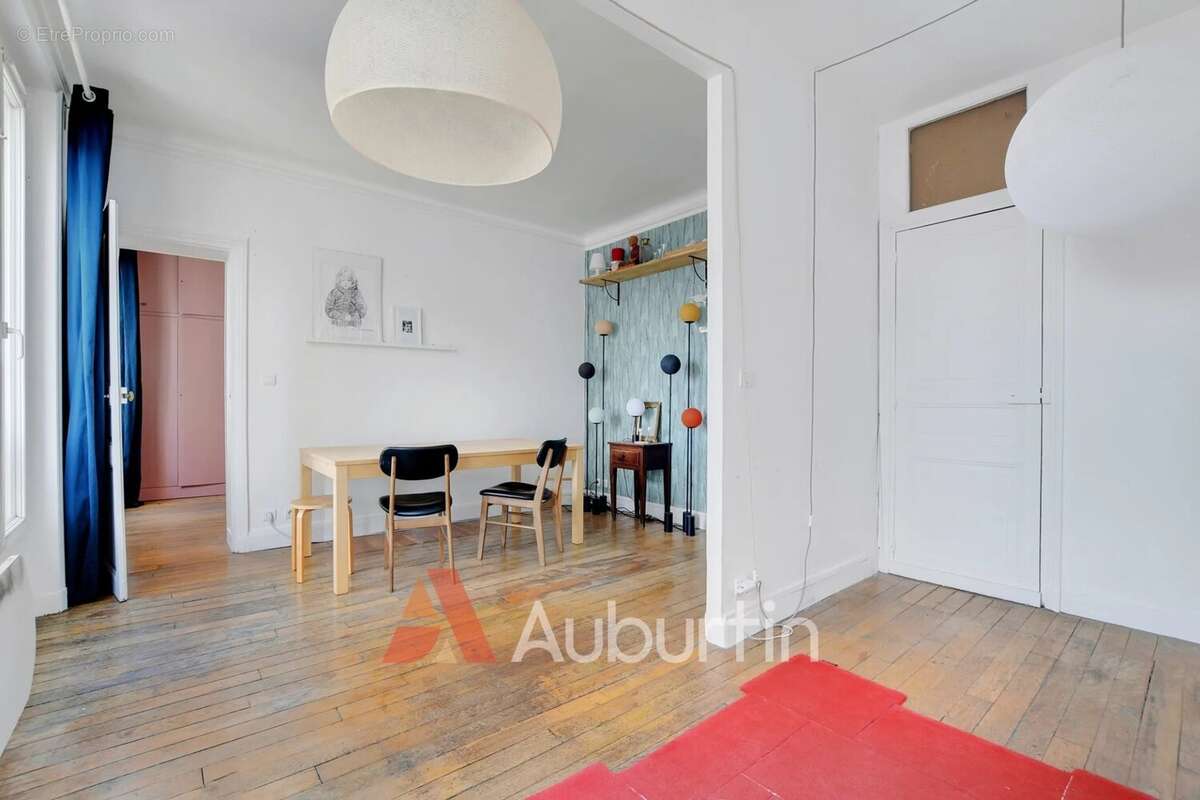 Appartement à PARIS-18E