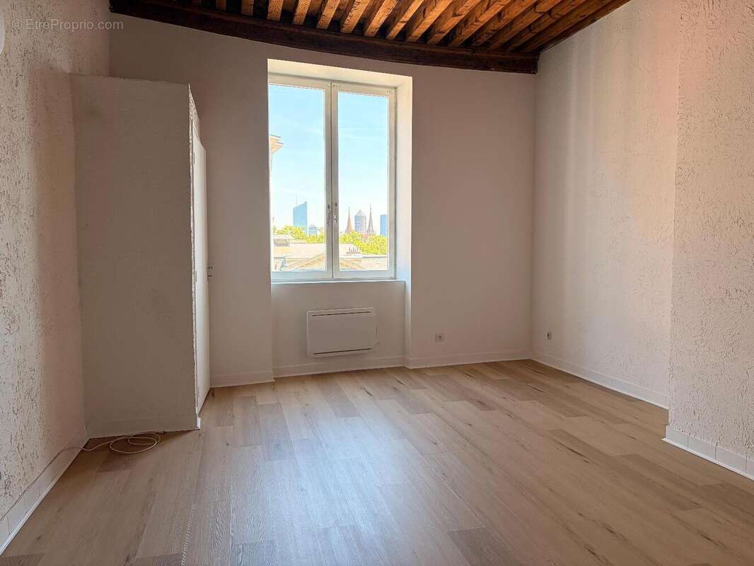  - Appartement à LYON-5E