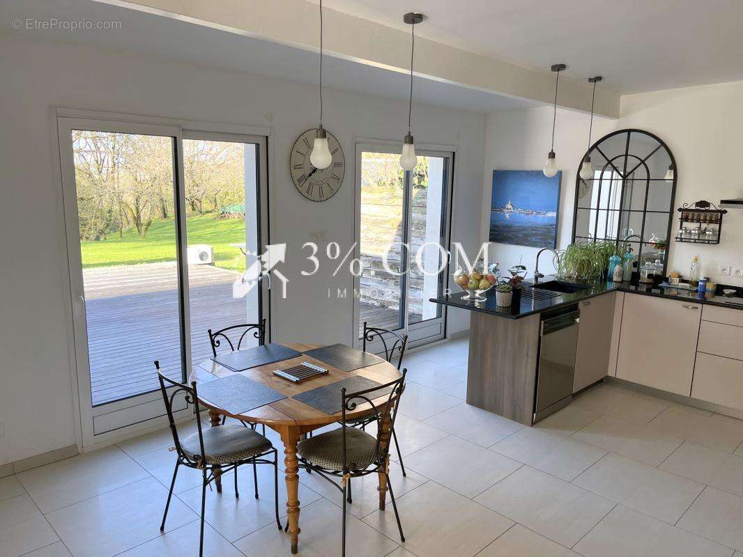 Maison à BOUGUENAIS