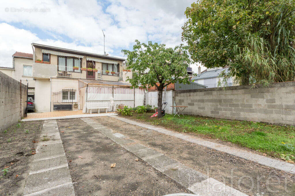 Maison à VILLEMOMBLE