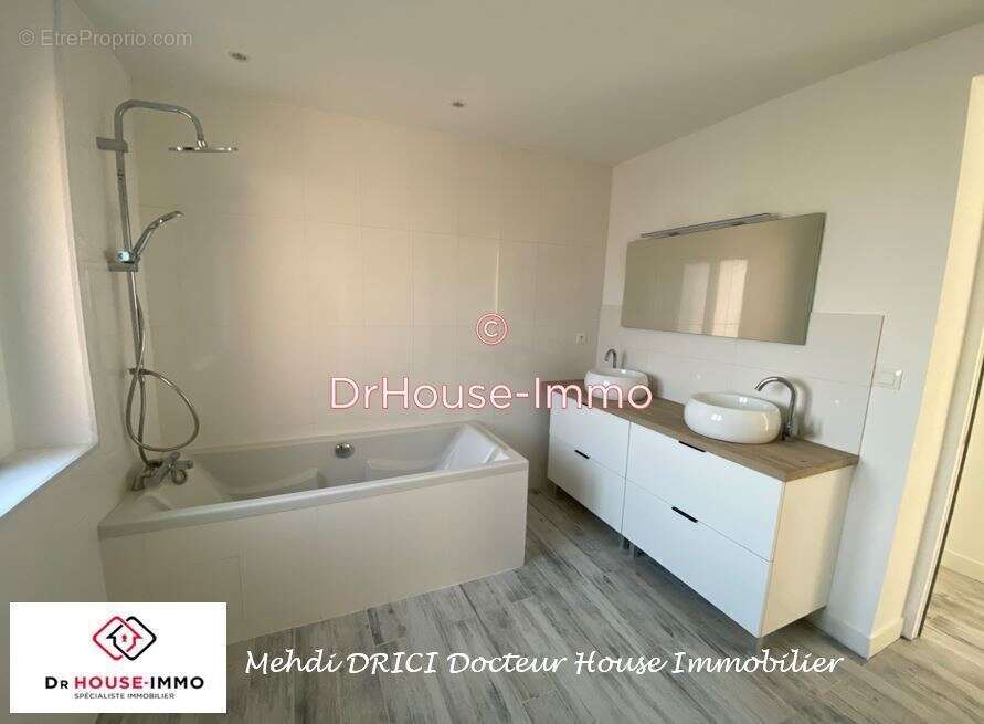 Maison à OSTRICOURT