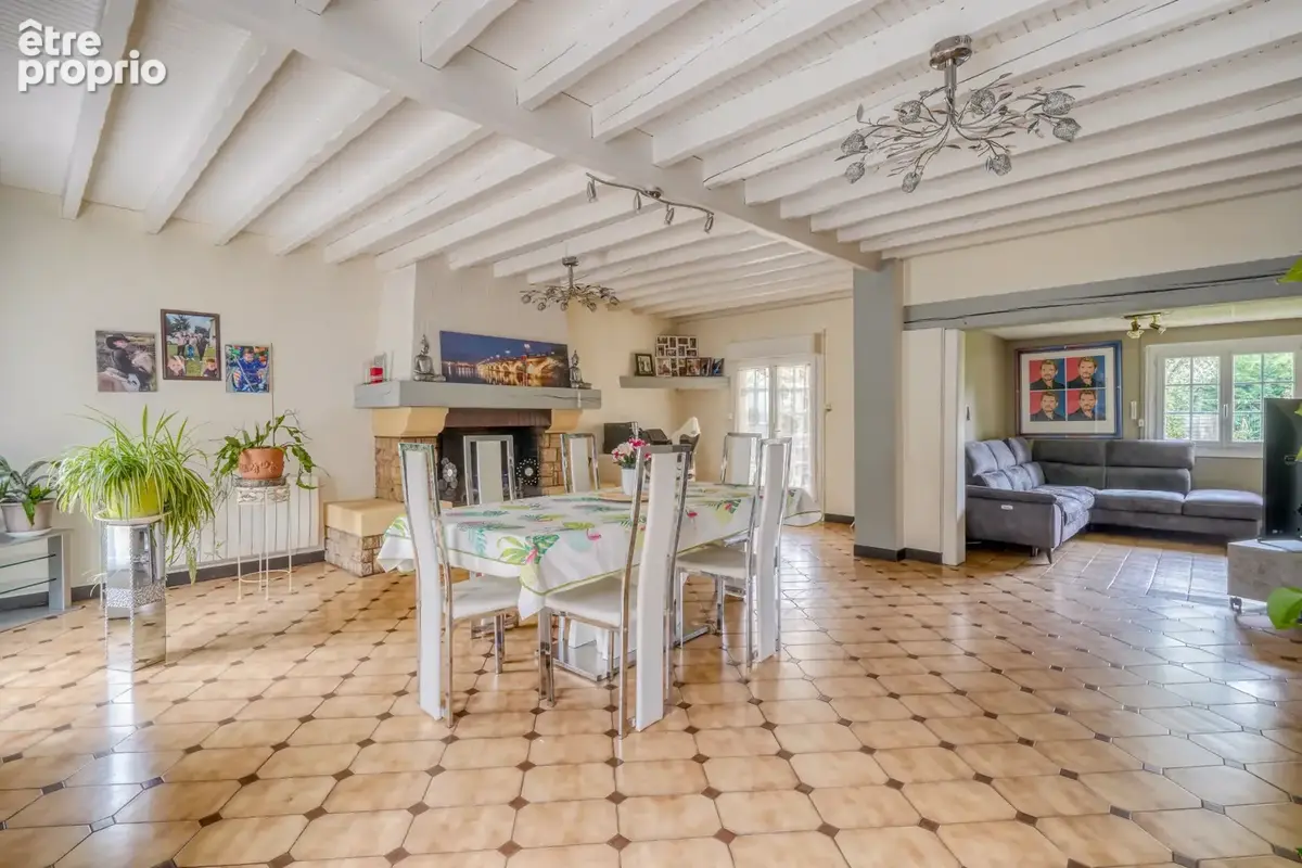 Maison 5 pièces de 136m2 sur parcelle de 436m2 - photo 2