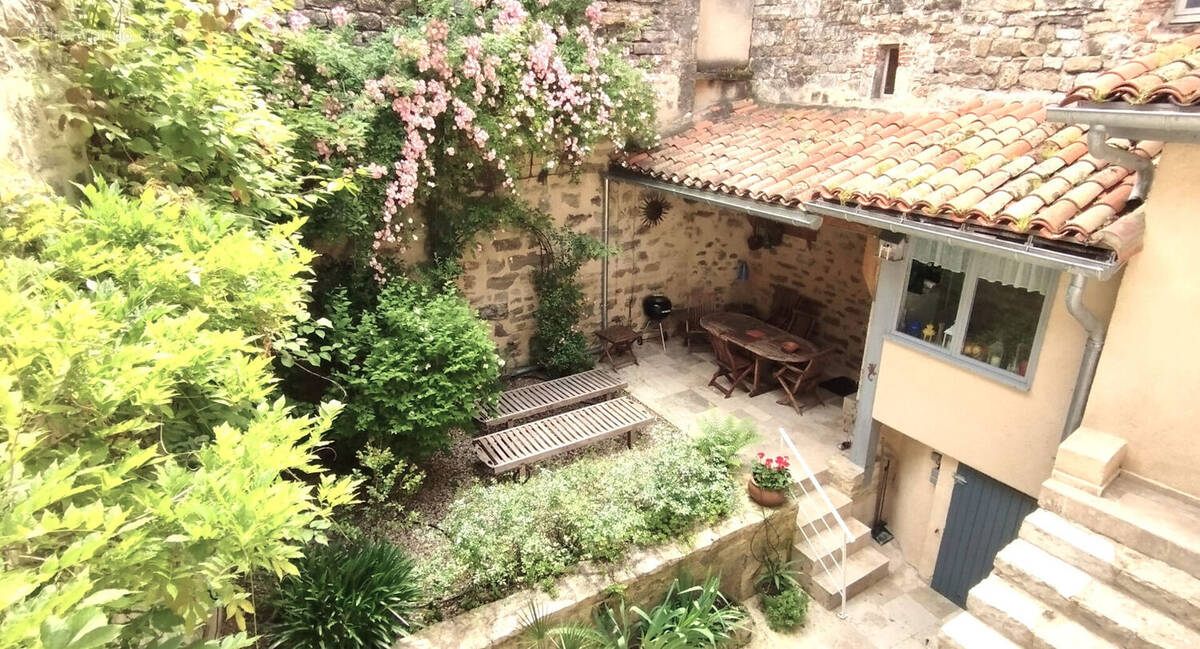 Maison à SAINT-ANTONIN-NOBLE-VAL