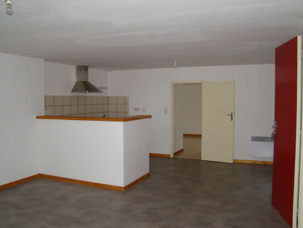 Appartement à DUN-LE-PALESTEL
