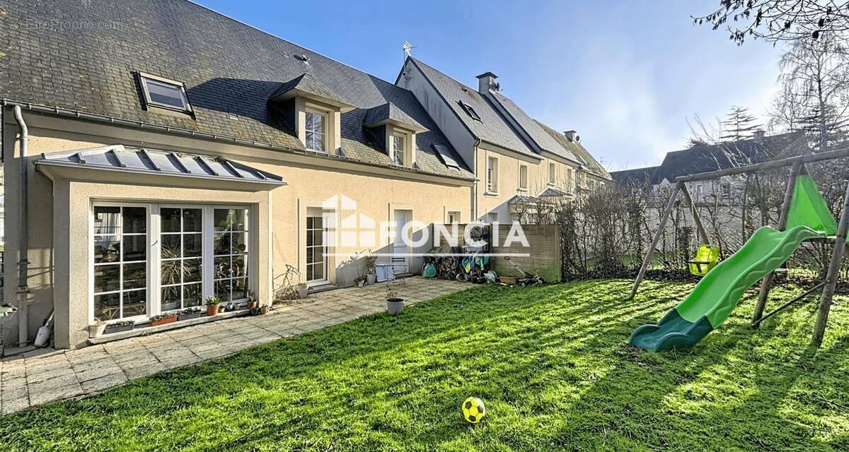 Maison à MATHIEU