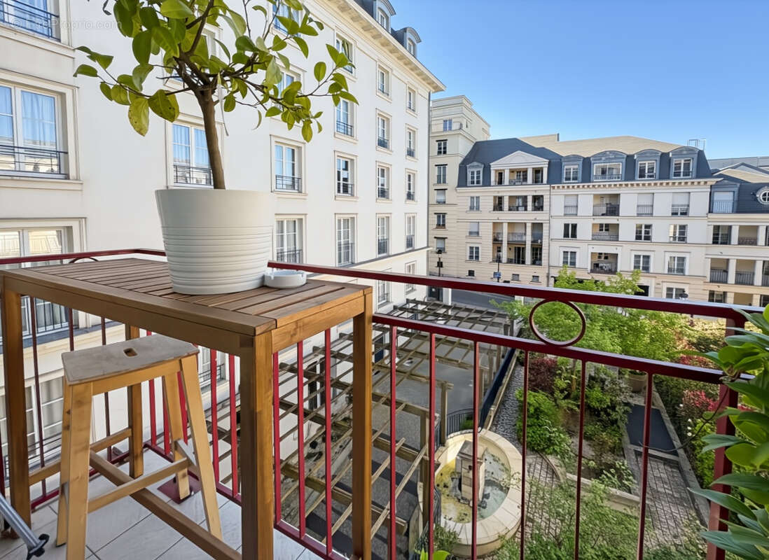 Appartement à LE PLESSIS-ROBINSON