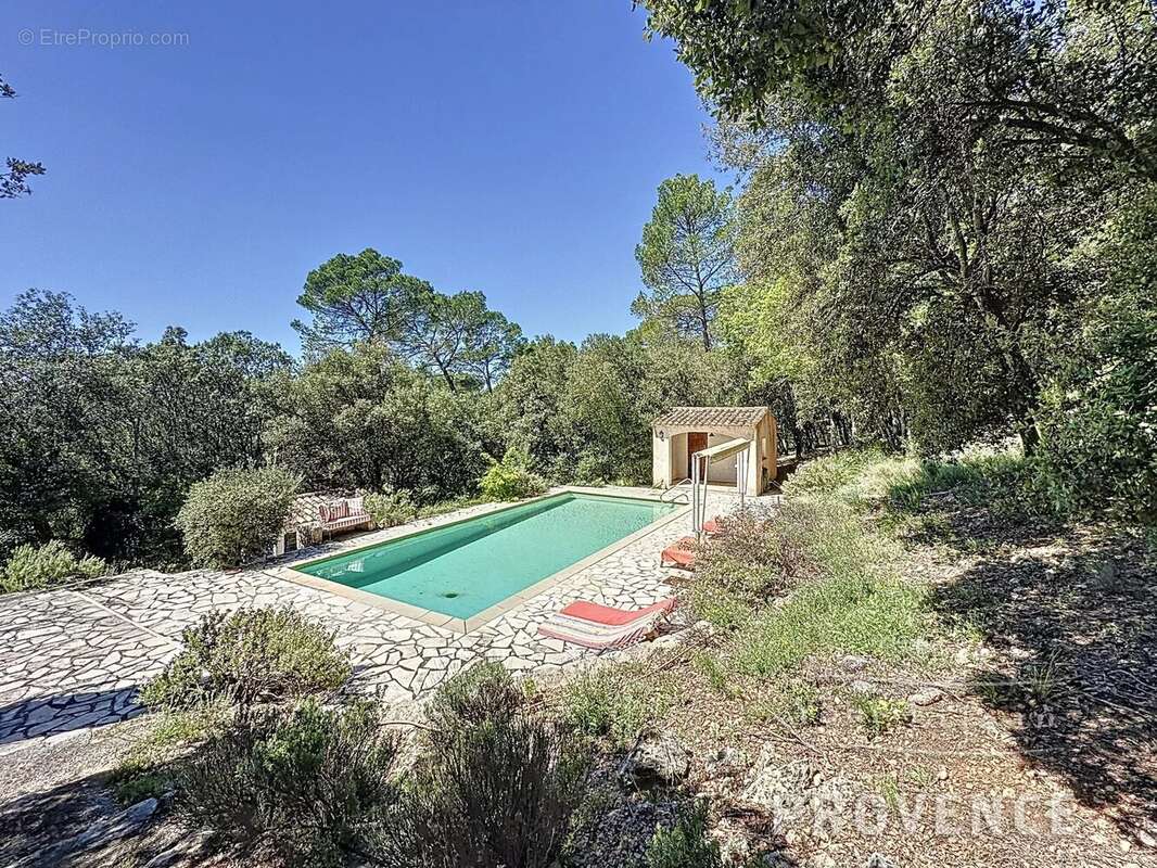 Maison à SAINT-ANTONIN-DU-VAR