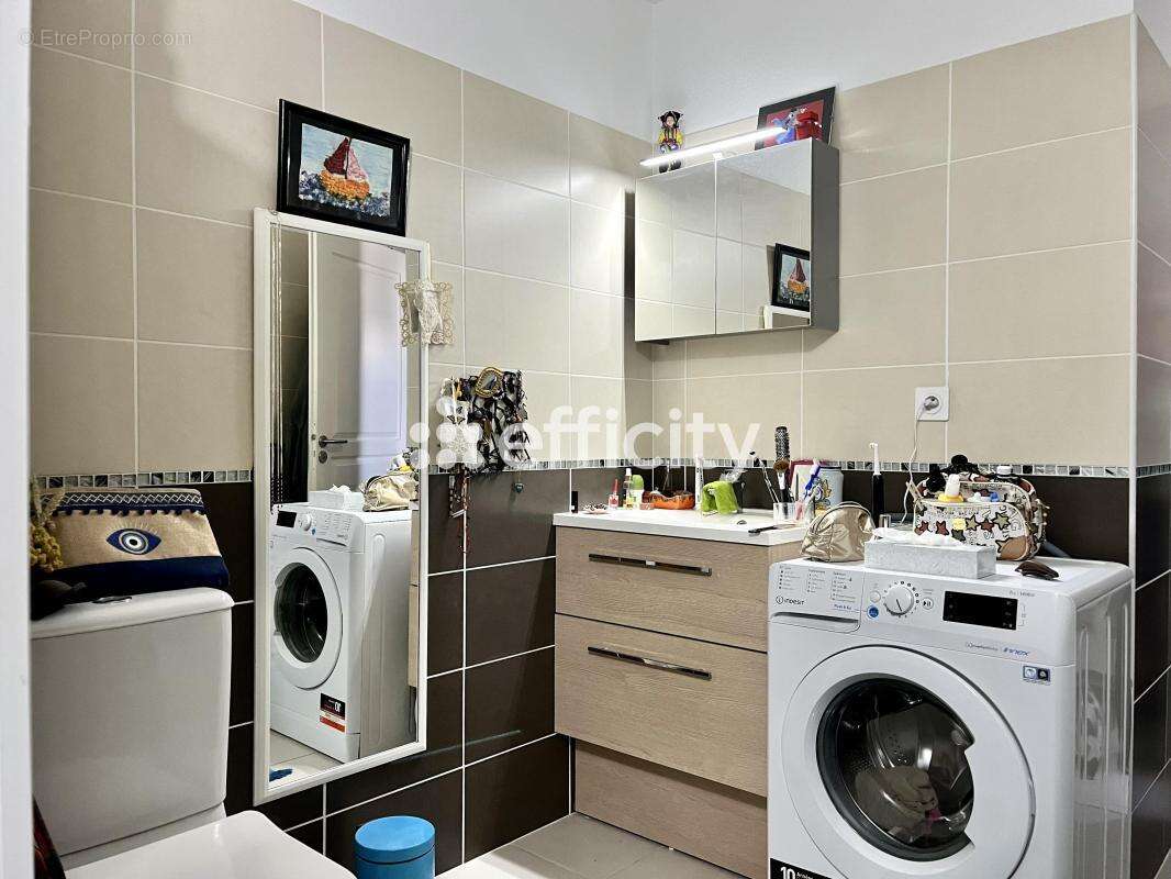Appartement à JUVIGNAC