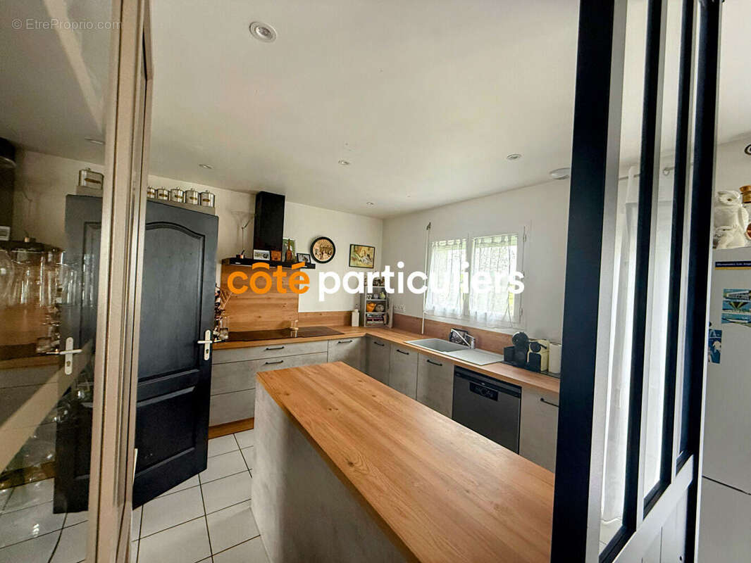 Maison à CAMPS-SUR-L&#039;ISLE