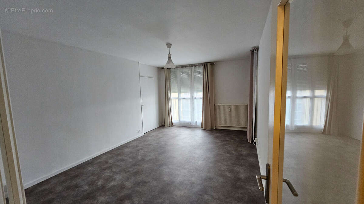 Appartement à CHENOVE